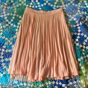 Peach pleated skirt